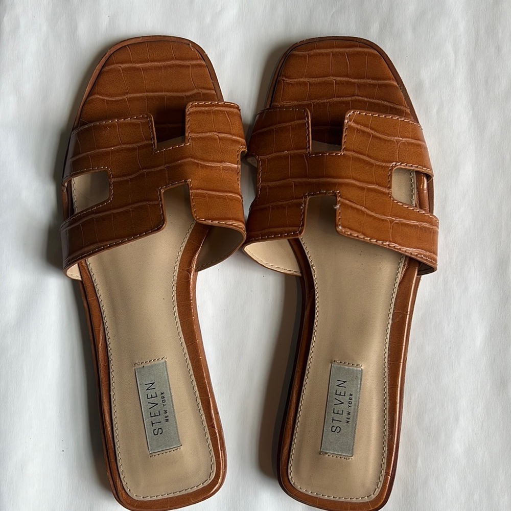 STEVEN by Steve Madden flat sandals